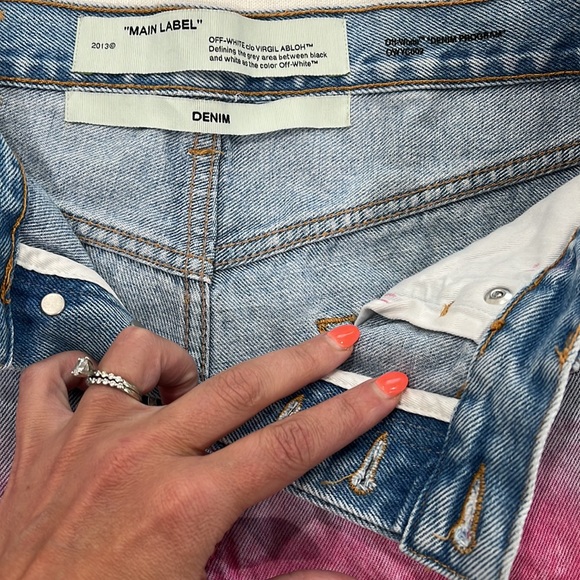 OFF-WHITE Degrade Denim Shorts - Picture 10 of 14